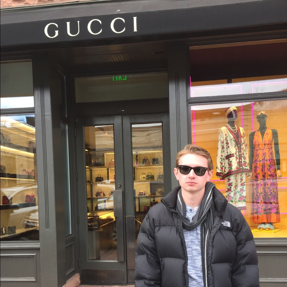 Meet your Posher, Cole